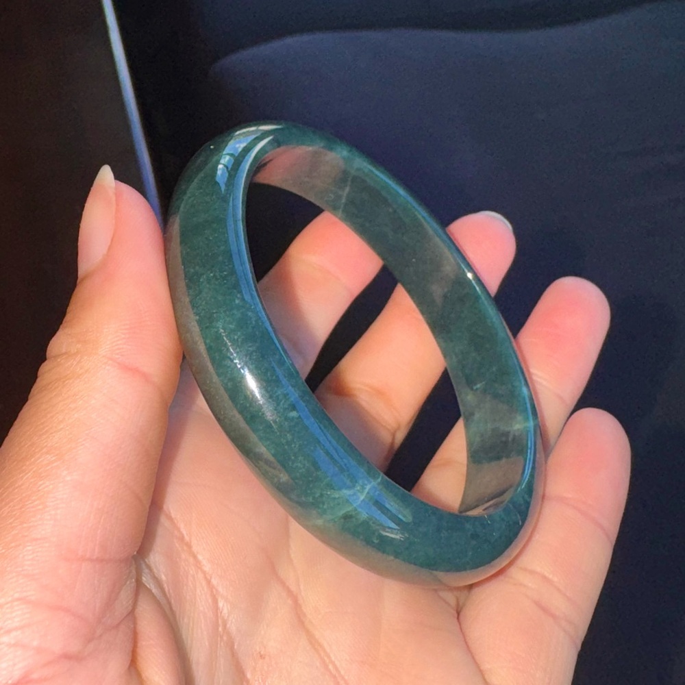 Elegant Green Jade Bracelet